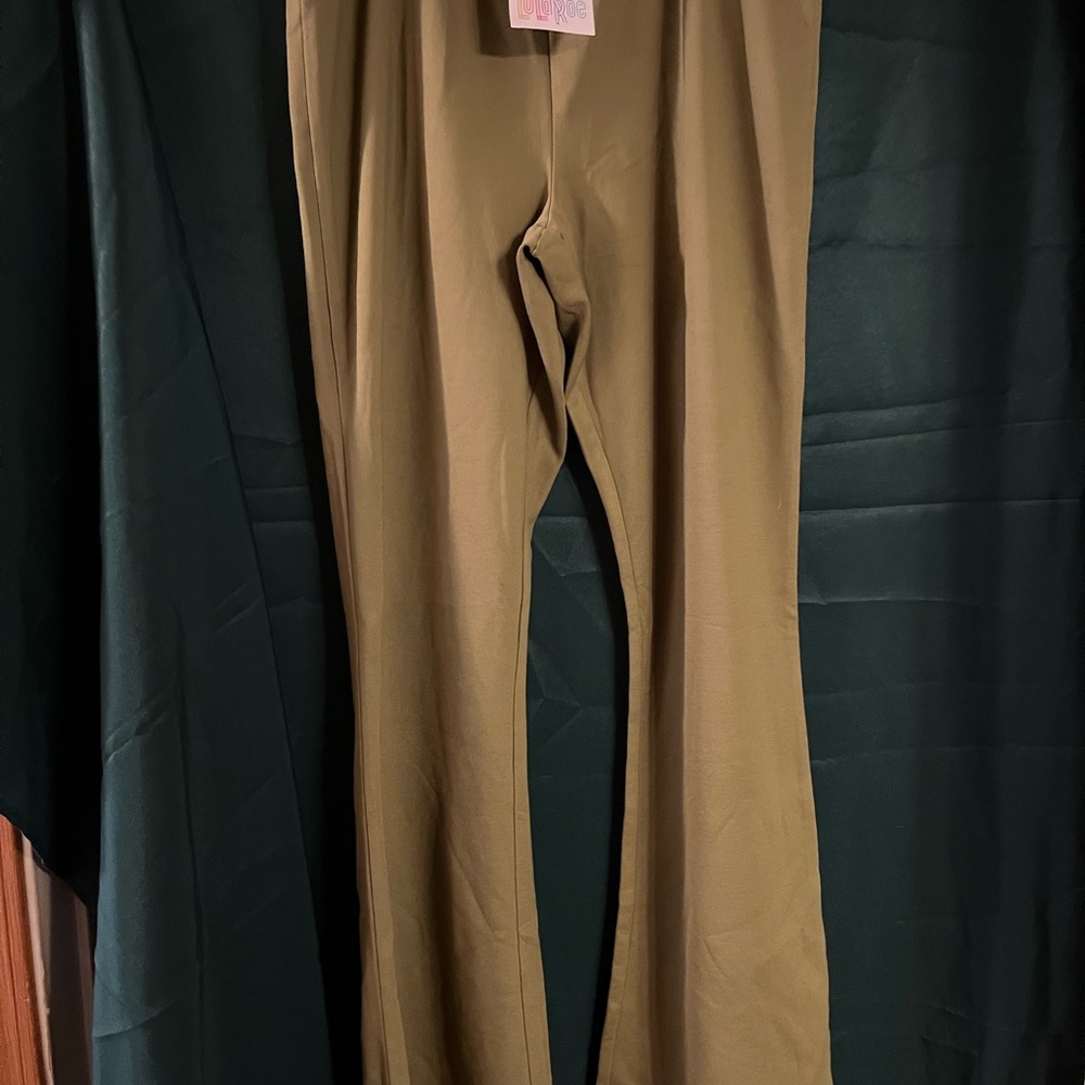 New LuLaRoe Olive Green Pants- Kylie